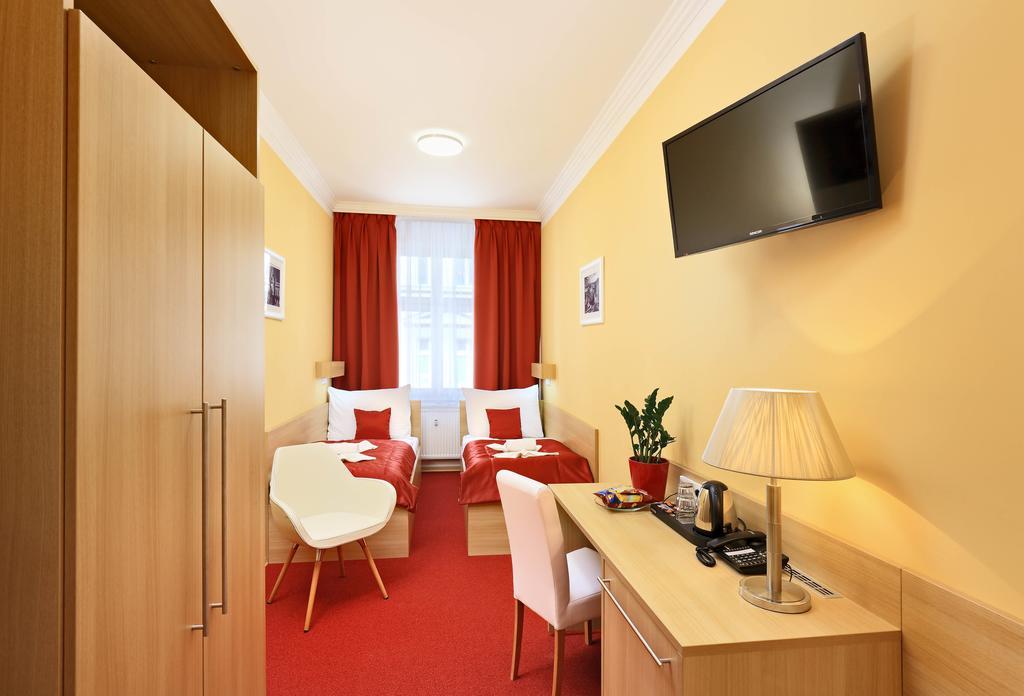 Martin Hotel Prague Room photo